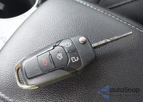 2013 Ford Fusion Se z USA, uszkodzony, nr VIN 3FA6P0H76DR333337